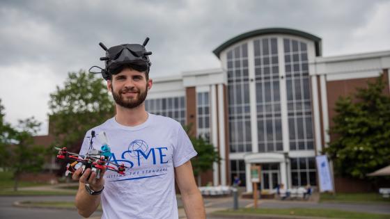 Student on Paducah Engineering Campus